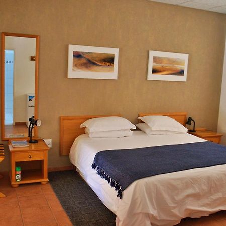 Central Hotel Омаруру Екстер'єр фото